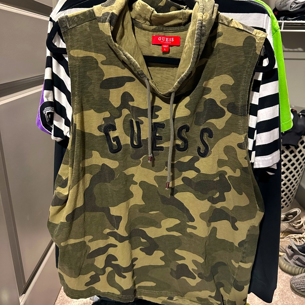 GUESS Tank Top
